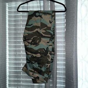 Camouflage pants size large